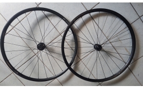 DT SWISS R470 országúti disc kerékszett használt