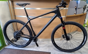 29er carbon MTB kerékpár használt XL
