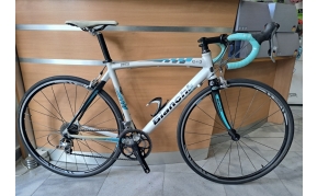 Bianchi Nirone 7. alu-carbon országúti kerékpár használt 52-54cm