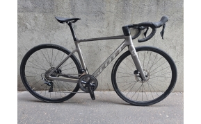 Scott Addict RC 15 disc carbon országúti kerékpár használt S-es