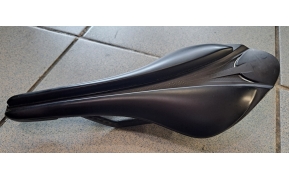 FIZIK Arione R nyereg használt