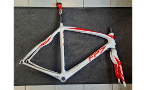Pinarello FP7 carbon országúti vázszett használt 55-56cm