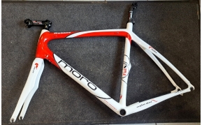 MORO RUBINO carbon országúti vázszett használt 58-55,5cm