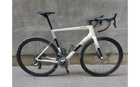Cannondale SupersixEvo disc carbon, Sram Force Etap országúti kerékpár használt 56-os